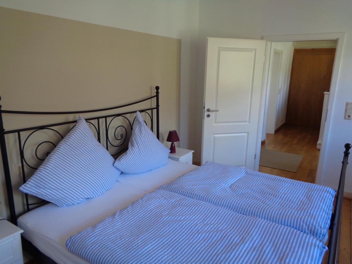 Ferienwohnung Altes Pfarrhaus Mit Flair Und Moselblick برونبيبيرغ المظهر الخارجي الصورة