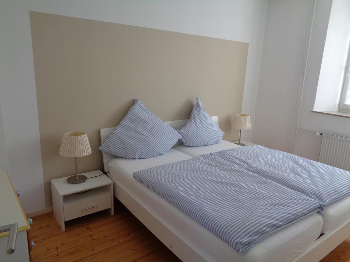 Ferienwohnung Altes Pfarrhaus Mit Flair Und Moselblick برونبيبيرغ المظهر الخارجي الصورة