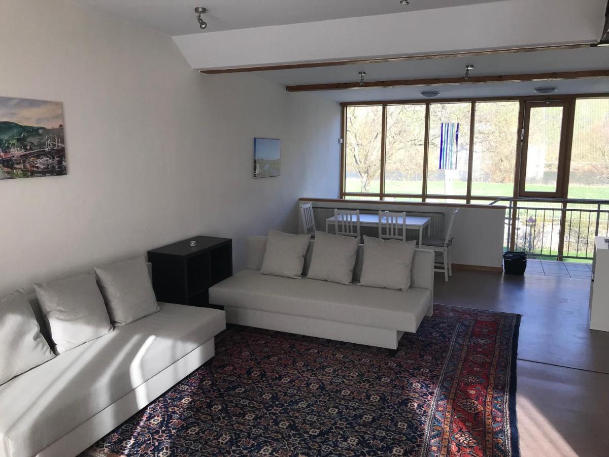 Ferienwohnung Altes Pfarrhaus Mit Flair Und Moselblick برونبيبيرغ المظهر الخارجي الصورة